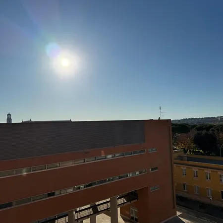 Alojamento de Acomodação e Pequeno-almoço Erinahouse 4*