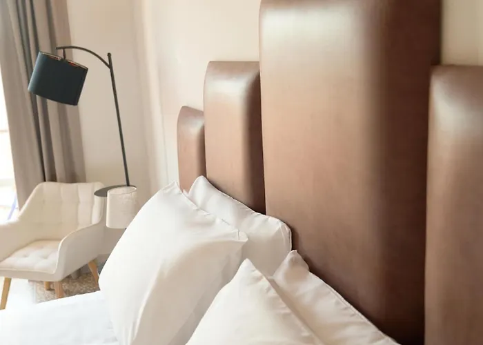 Erinahouse Bed and Breakfast 4*