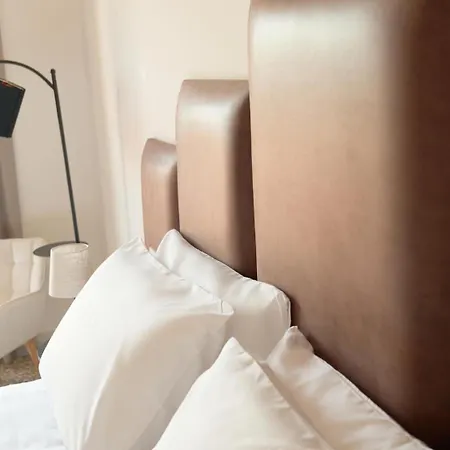 Erinahouse Bed & Breakfast 4*